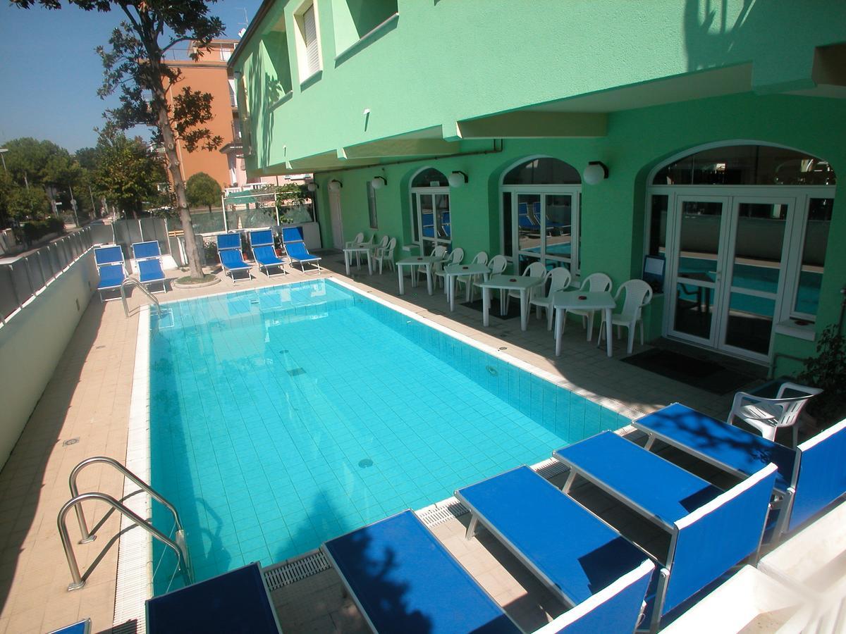 Residence Eurogarden Rimini Eksteriør bilde