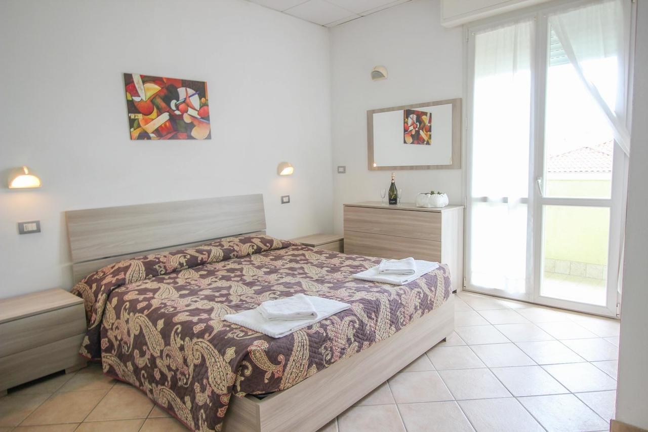 Residence Eurogarden Rimini Eksteriør bilde